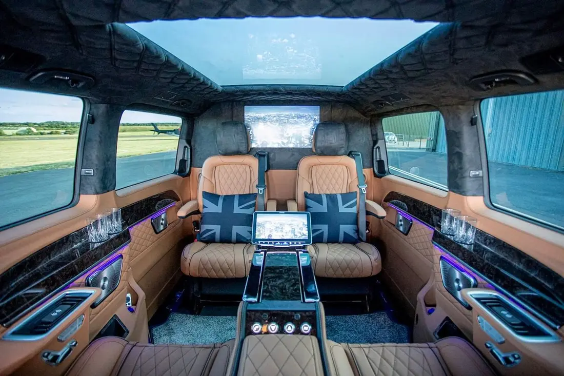 Mercedes-Benz V300 2027 – photo 1