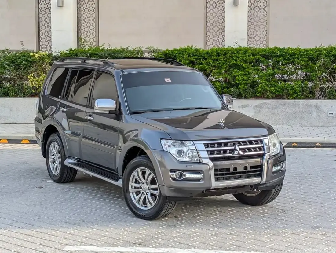 Mitsubishi Pajero GLS H/L PLATINUM 2017