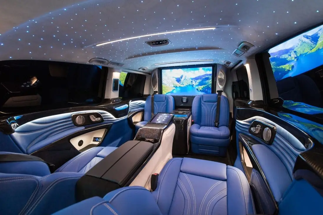 Mercedes-Benz V300 2026