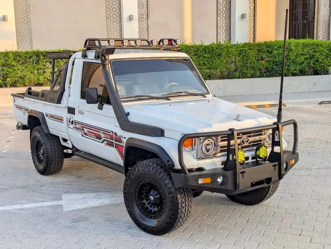 Toyota Land Cruiser 70 2000