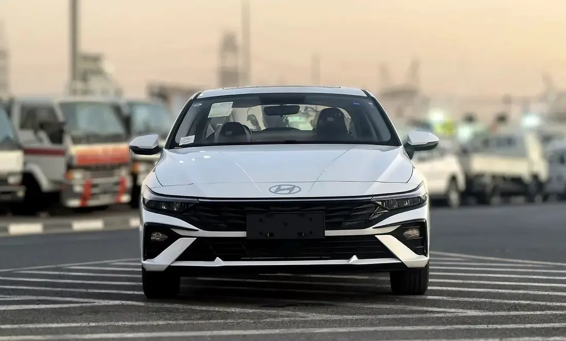 Hyundai Elantra 2025